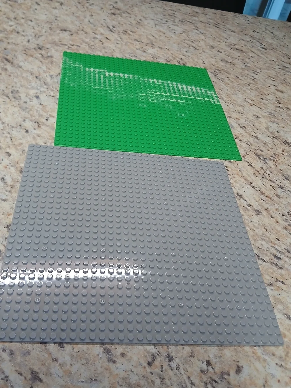 Legos Assorted Mix Over 2.5# & 2 Baseplates - Picture 8 of 16